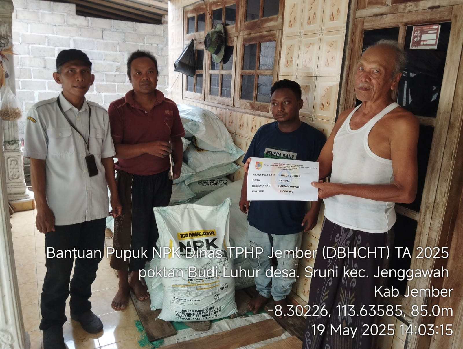 pengawalan-dropping-pupuk-npk-untuk-petani-tembakau-kasturi-jenggawah