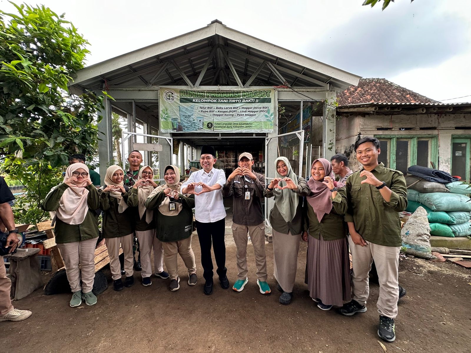 kunjungan-bupati-jember-ke-kelompok-tani-desa-sukamakmur